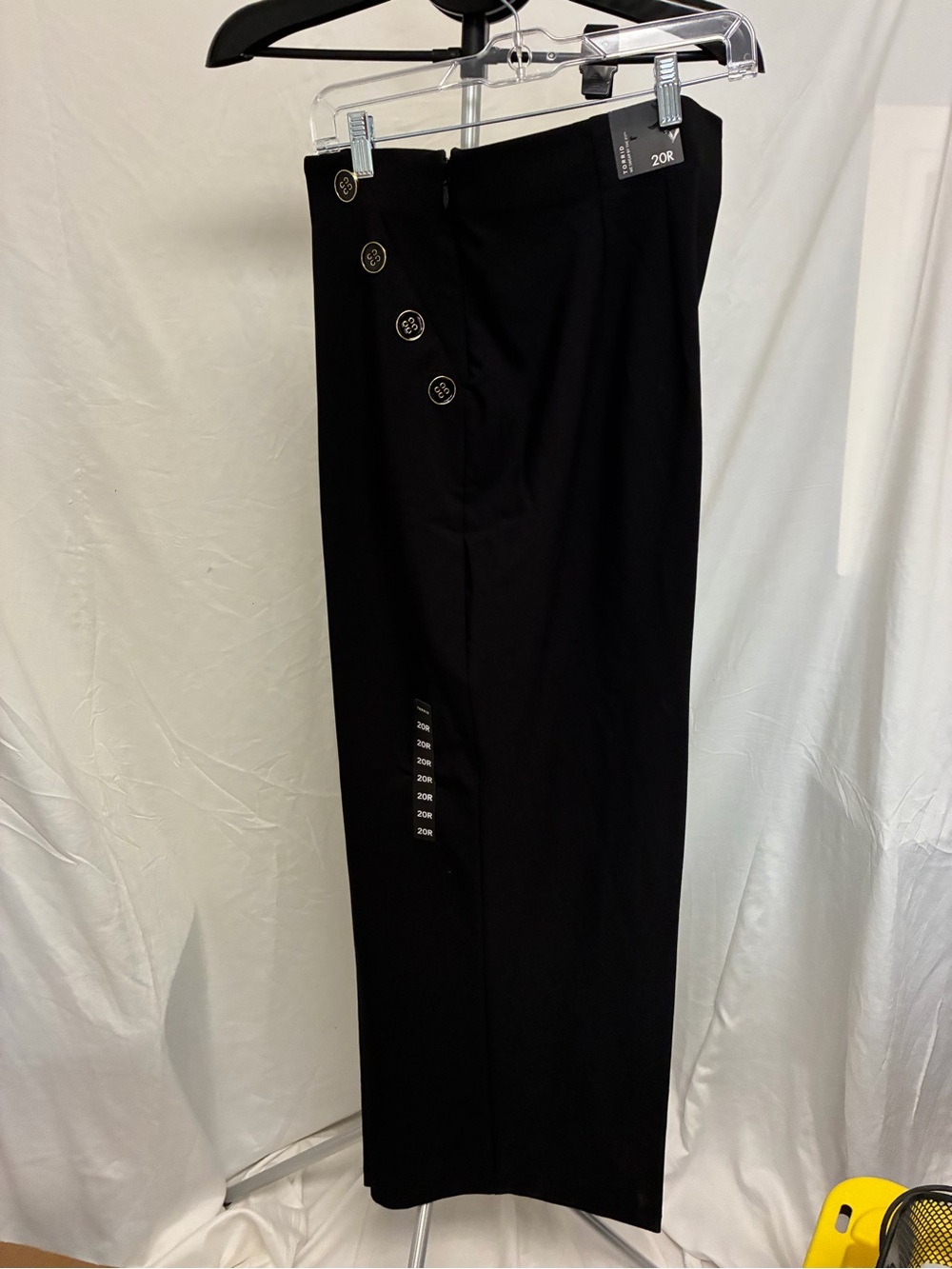 Women’s Torrid Dress Slacks Size 20R Black with Gold Button Accents NWT